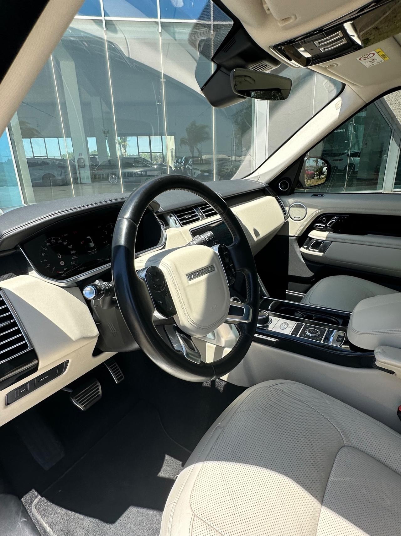 Range Rover 3.0 SDV6 Vogue possibilità noleggio no scoring