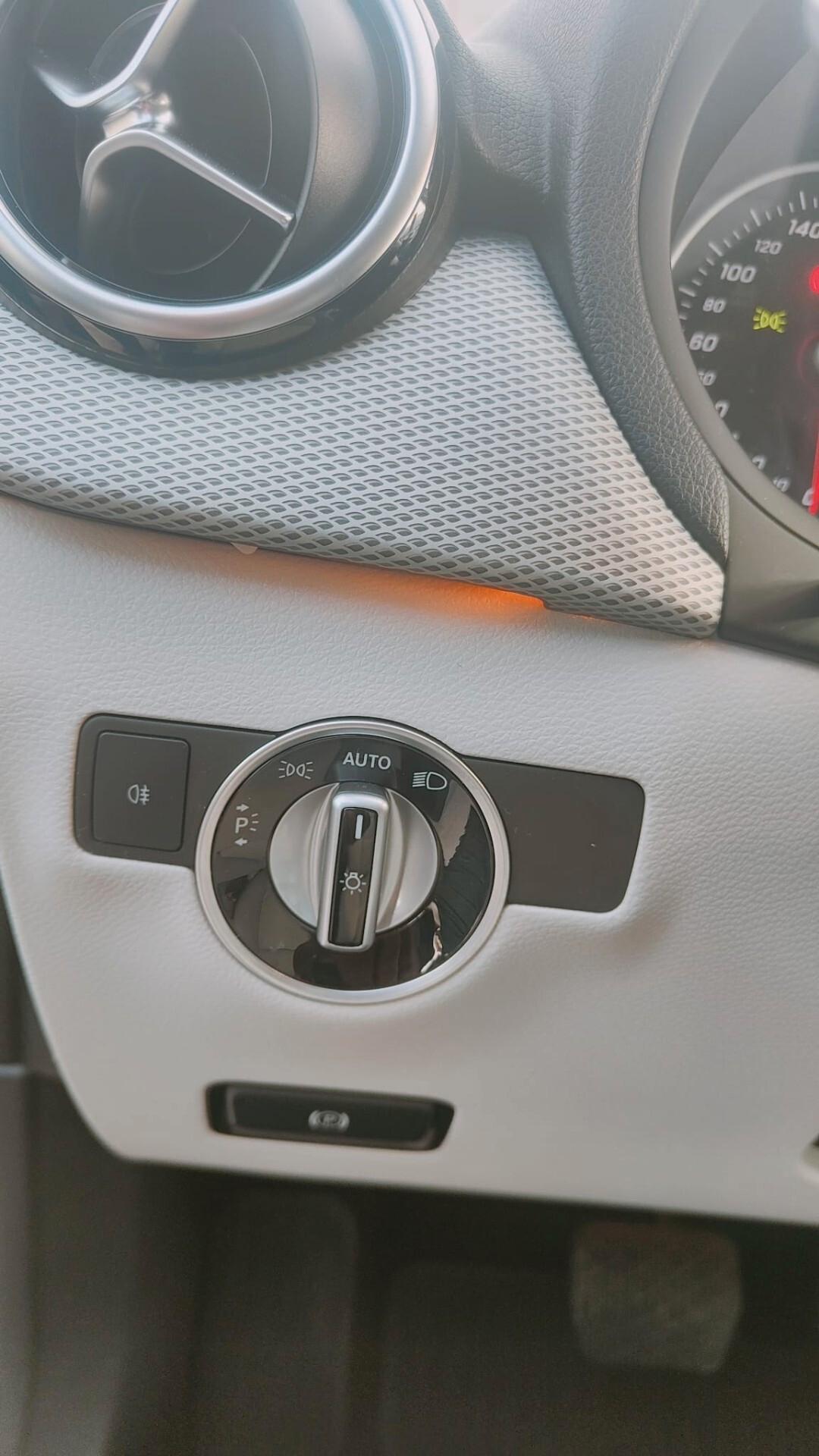 Mercedes-benz B 180 d Automatic Sport