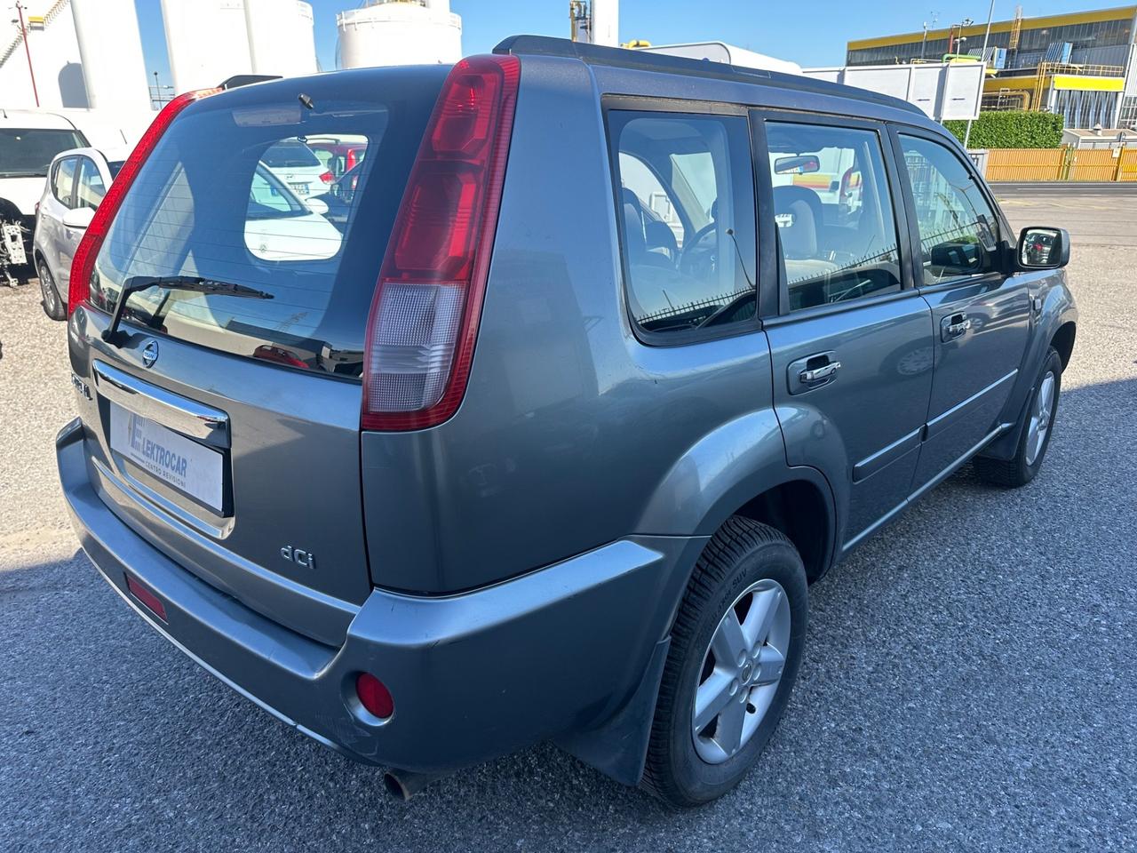 Nissan X-Trail 2.2 dCi Elegance Columbia