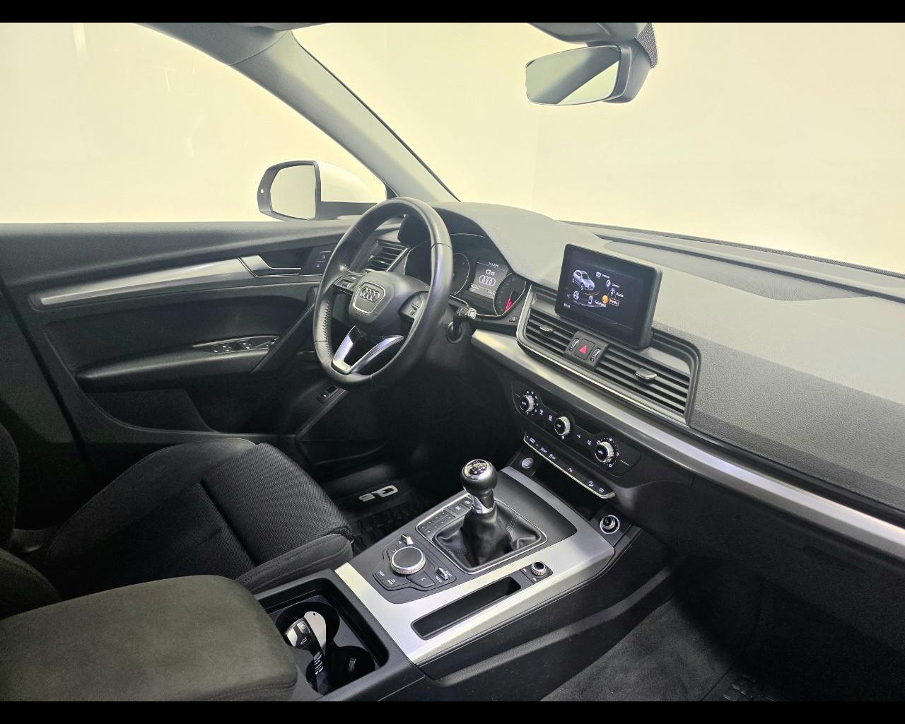 AUDI Q5 2.0 TDI SPORT