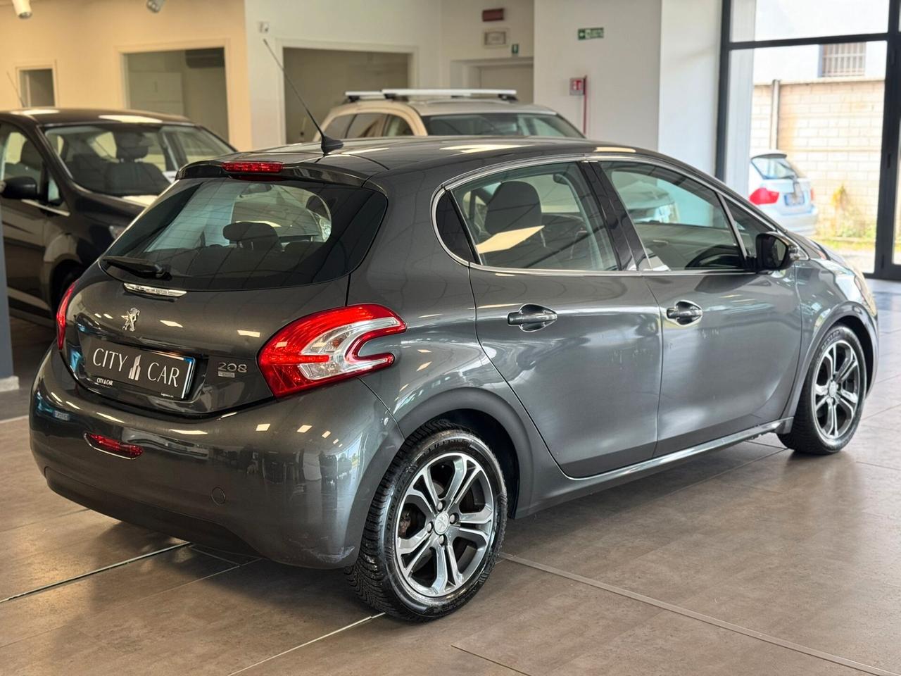 Peugeot 208 1.6 e-HDi 92 CV Stop&Start 5 porte Allure NON E DOTATA DI CINGHIA A BAGNO D'OLIO