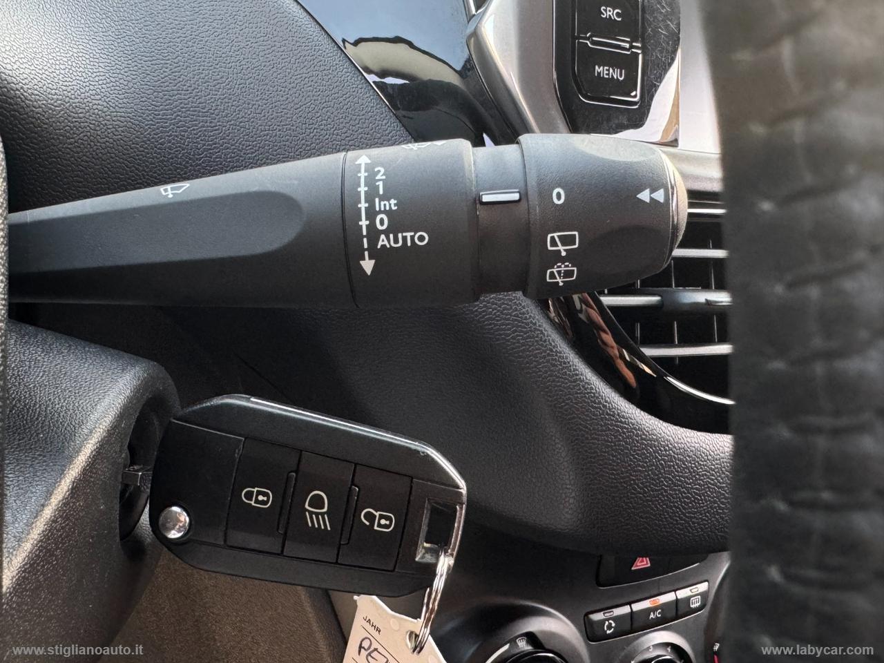 PEUGEOT 208 PureTech 82 S&S 5p. Signature