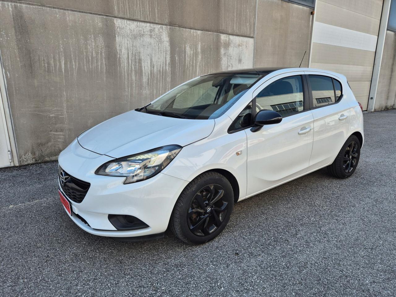 Opel Corsa 1.4 90CV 5 porte Black Edition