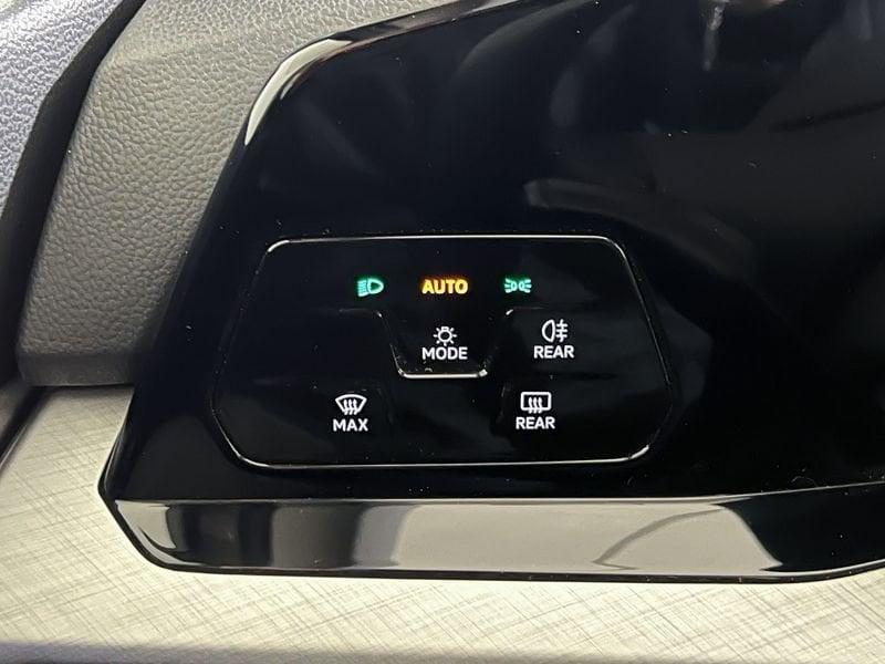 Volkswagen Golf Golf 1.5 tgi Life 130cv