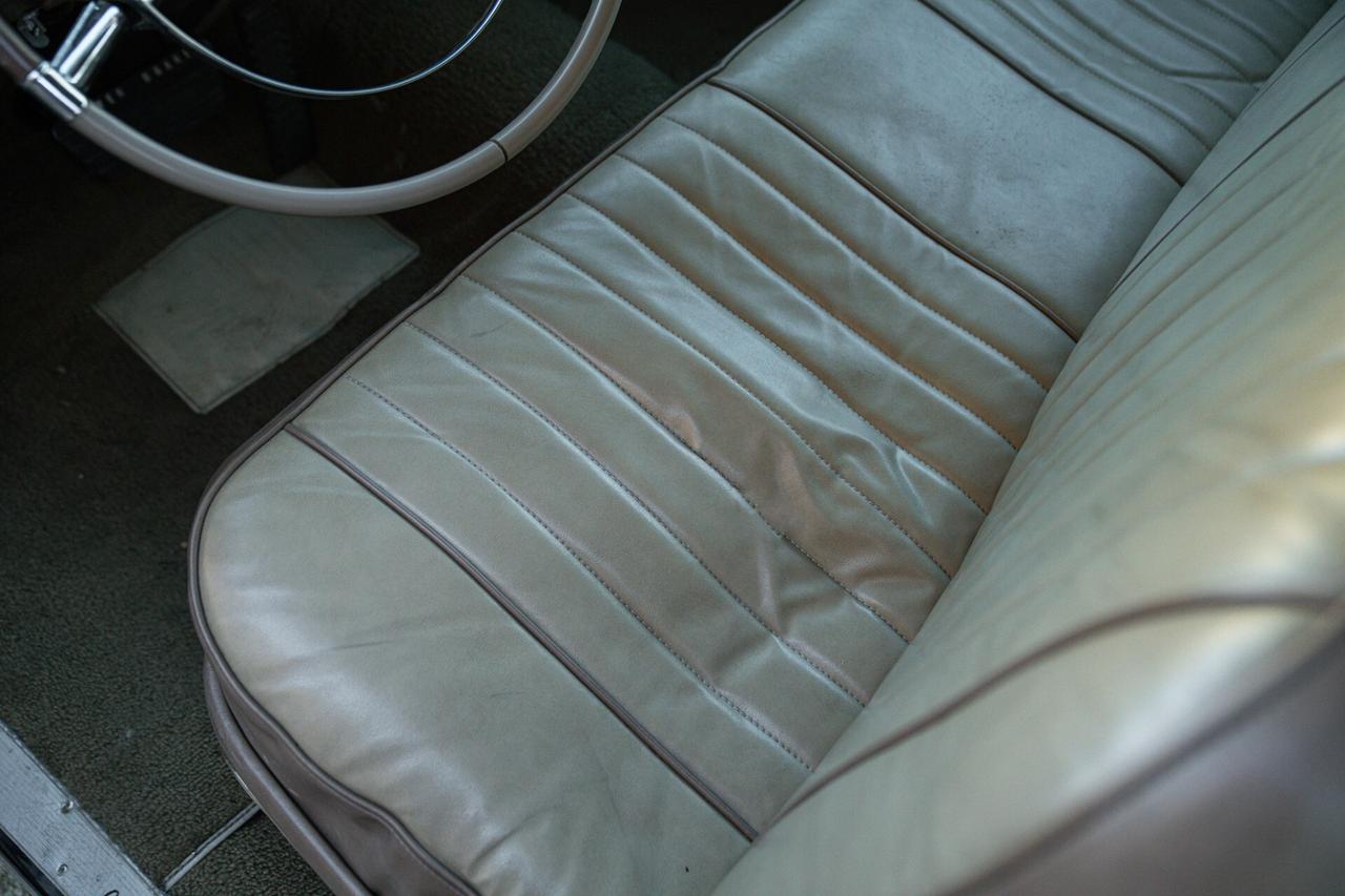 Cadillac Series 62 SPECIAL FLEETWOOD SEDAN - RDS01501