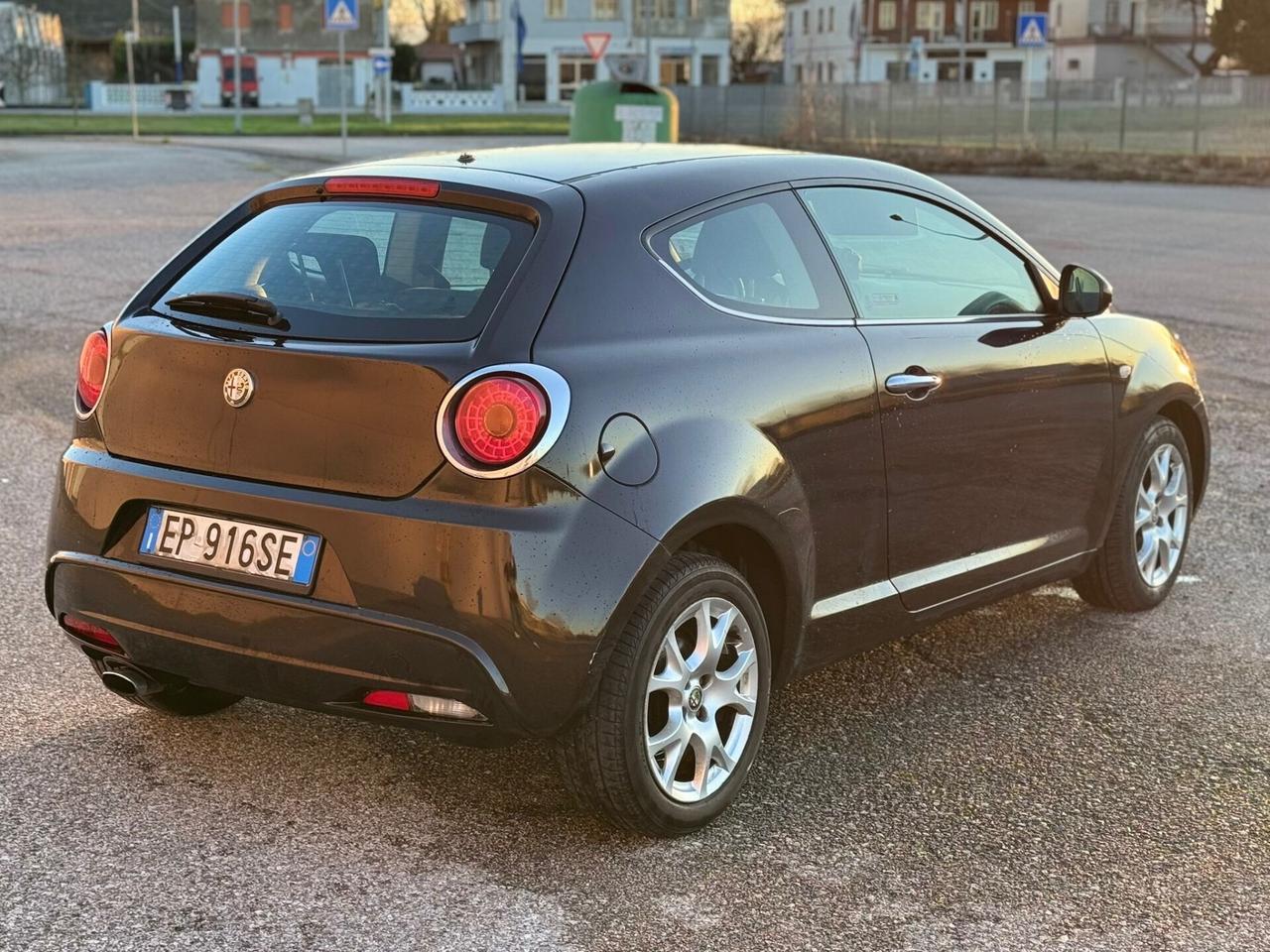 Alfa Romeo MiTo 1.3 JTDm-2 95 CV S&S Distinctive Sport Pack