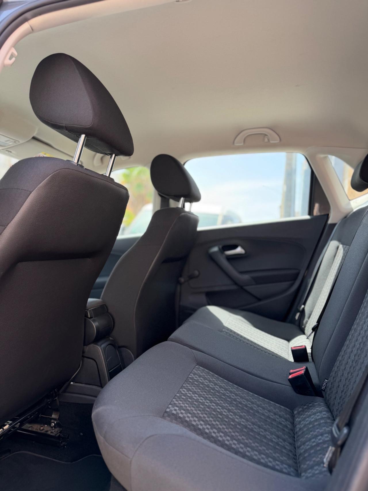 Volkswagen Polo TDI 1.4 75 cv-2016/NAVI/CLIMA