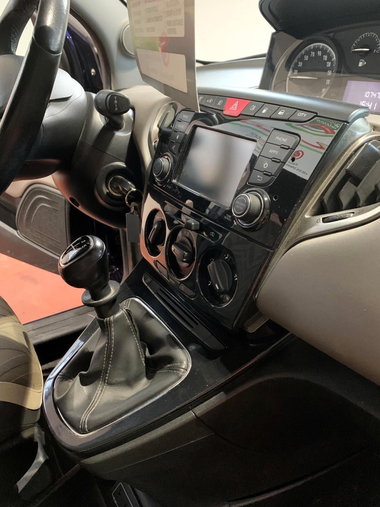 Lancia Ypsilon 1.2 69 CV 5 porte GPL Ecochic Gold-unico proprietario-