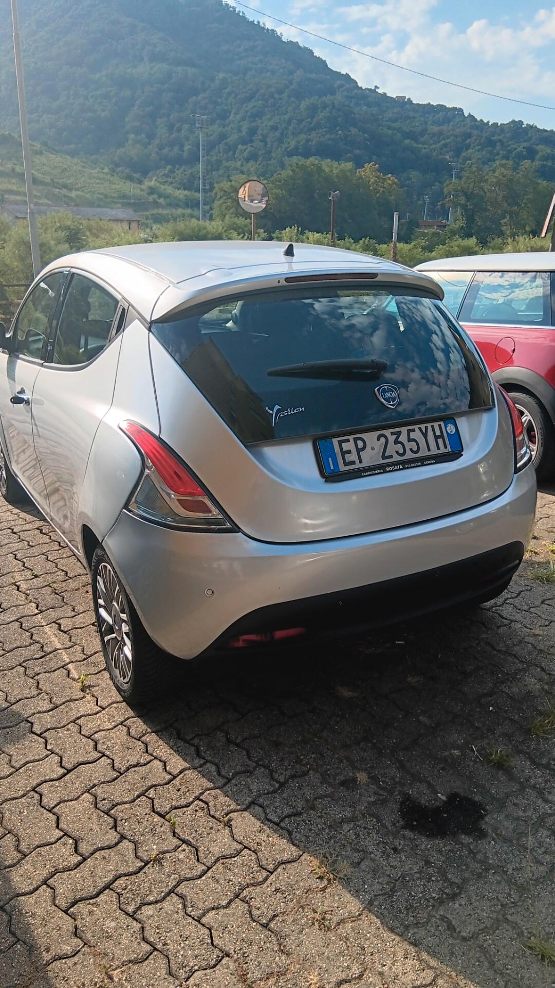 Lancia Ypsilon 0.9 TwinAir 85 CV 5 porte S&S Platinum
