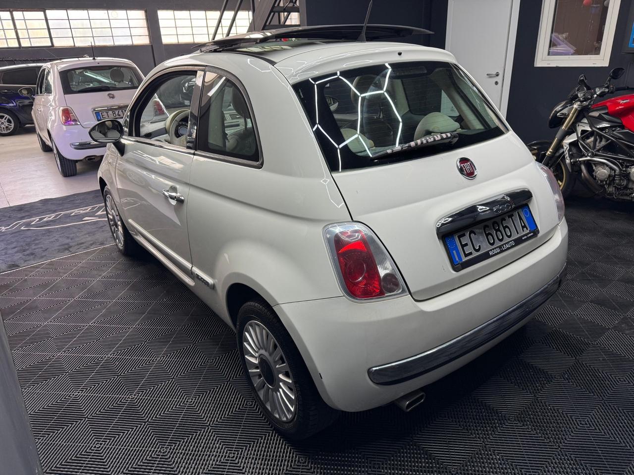 Fiat 500 1.2 Lounge 69 CV - 2010 | Iconica e Adatta a Neopatentati