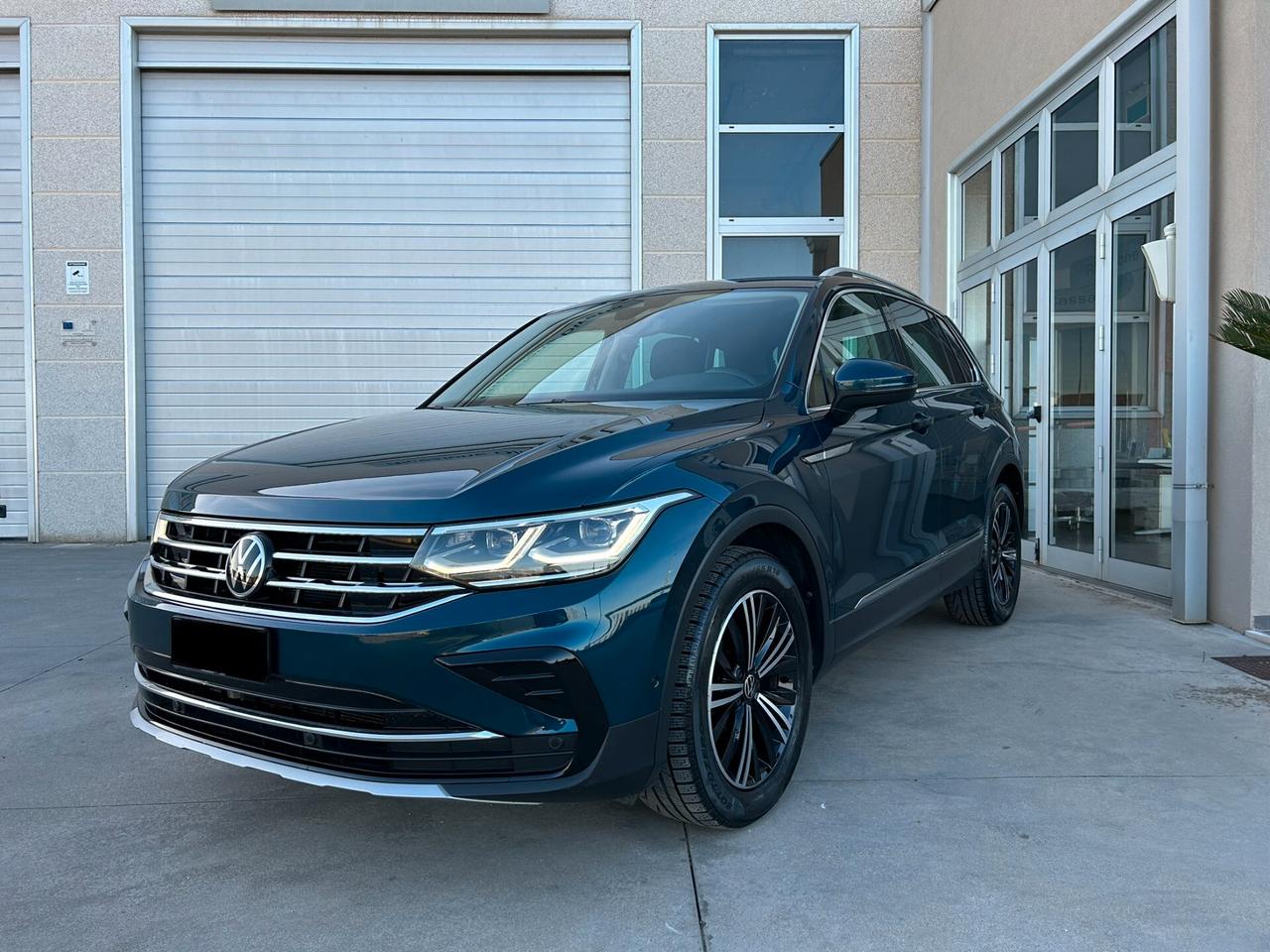 Volkswagen Tiguan 2.0 TDI 150 CV SCR DSG Elegance