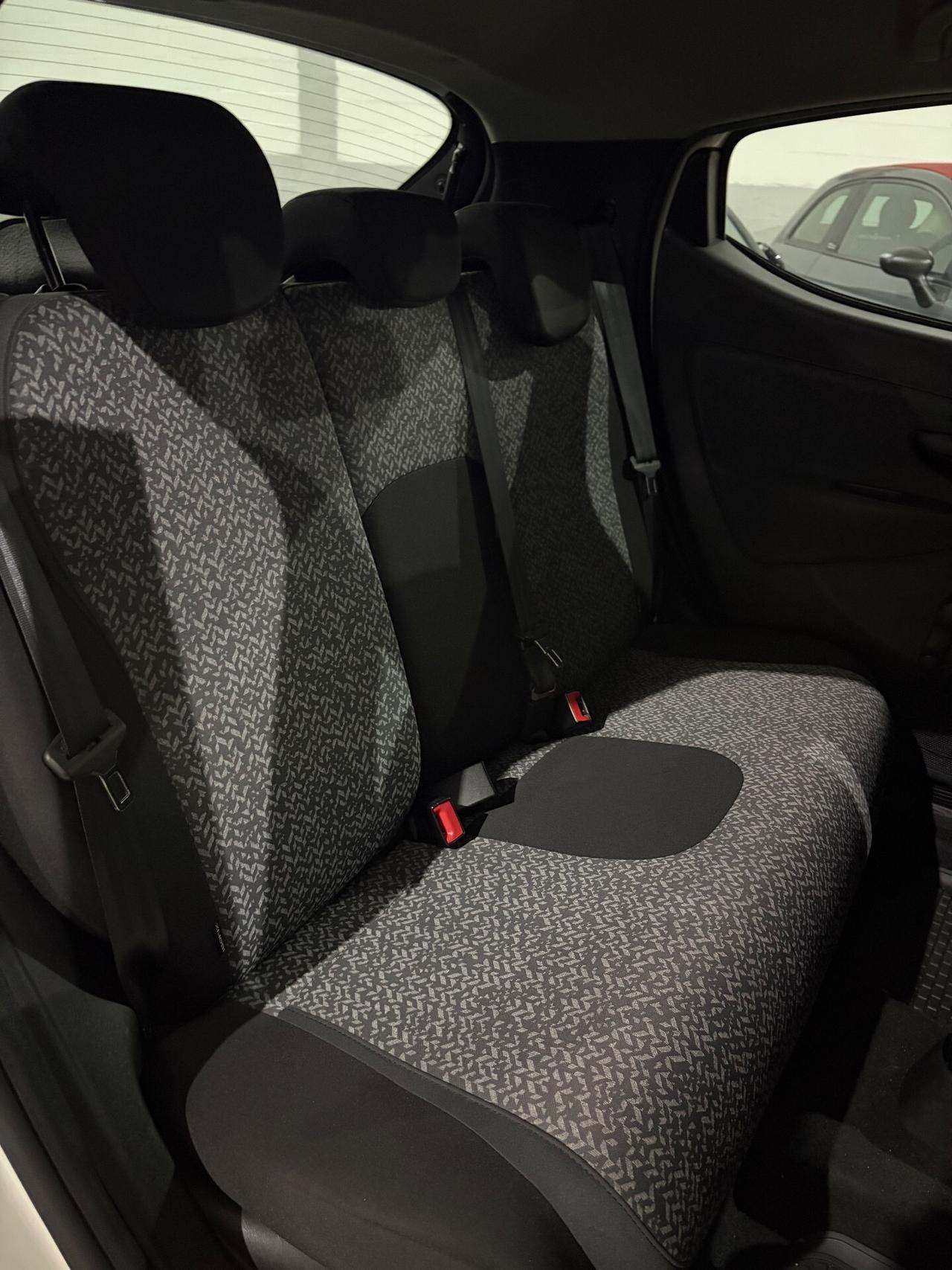 Lancia Ypsilon 1.0 Firefly hybrid