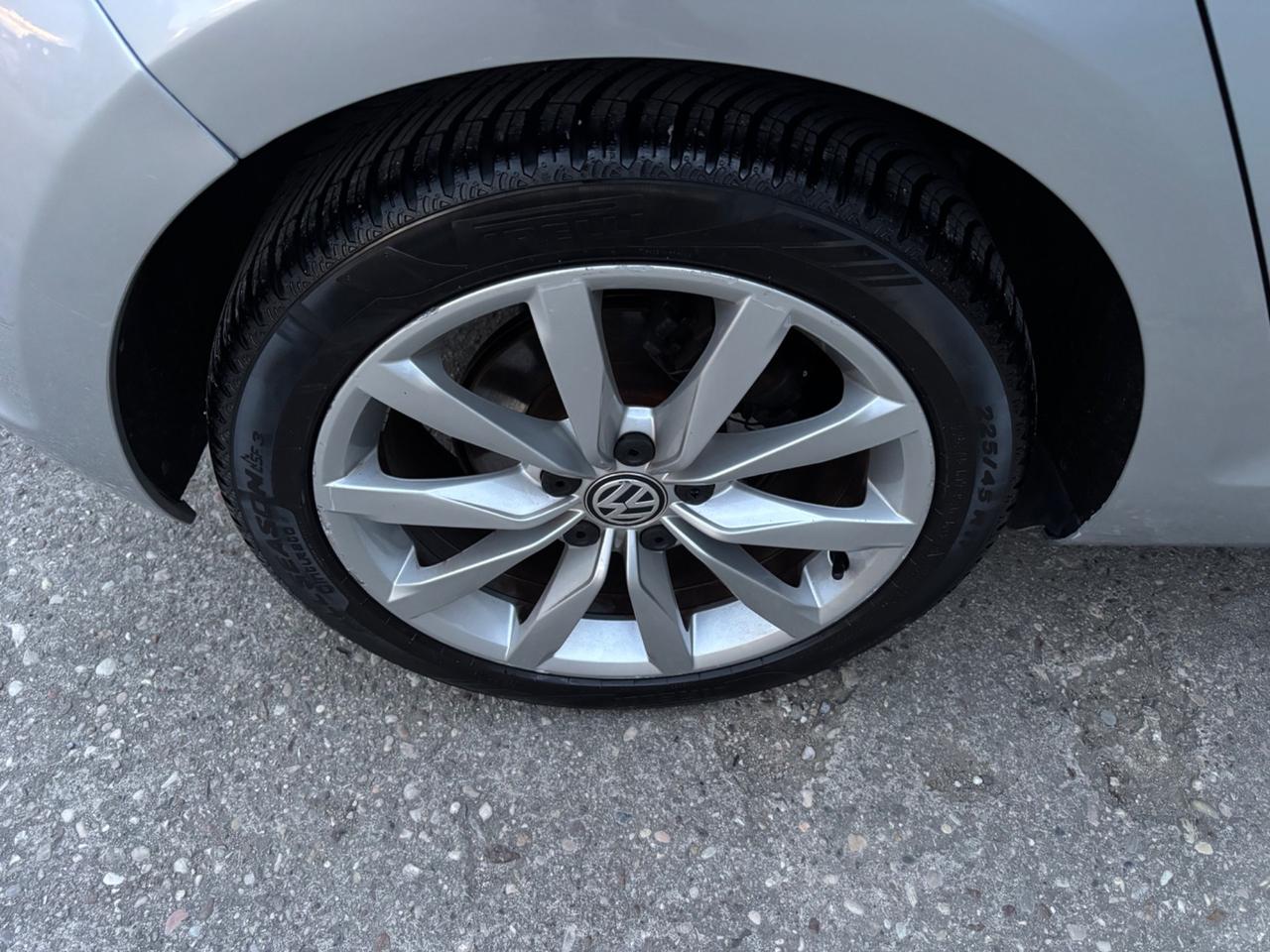 Volkswagen Golf 1.6 TDI. Highline. Garanzia 12mesi