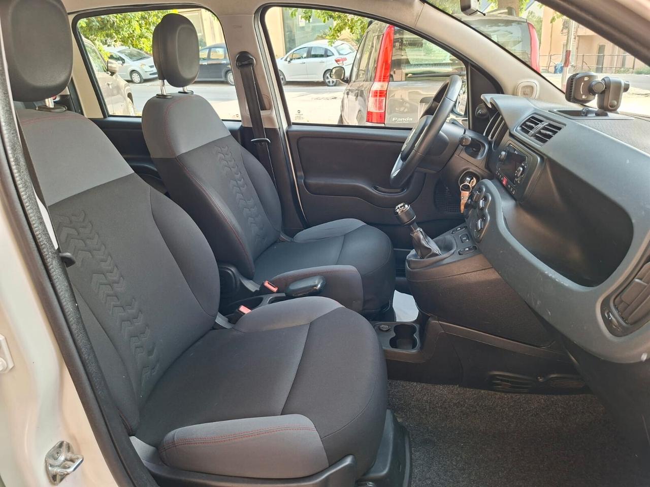 Fiat Panda 1.3 MJT 80 CV Lounge autocarro