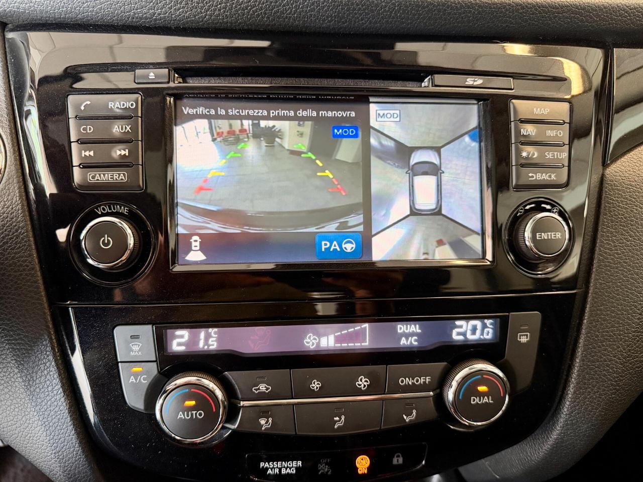 Nissan Qashqai 1.5 dCi 110 CV Tekna-NEOPATENTATI-