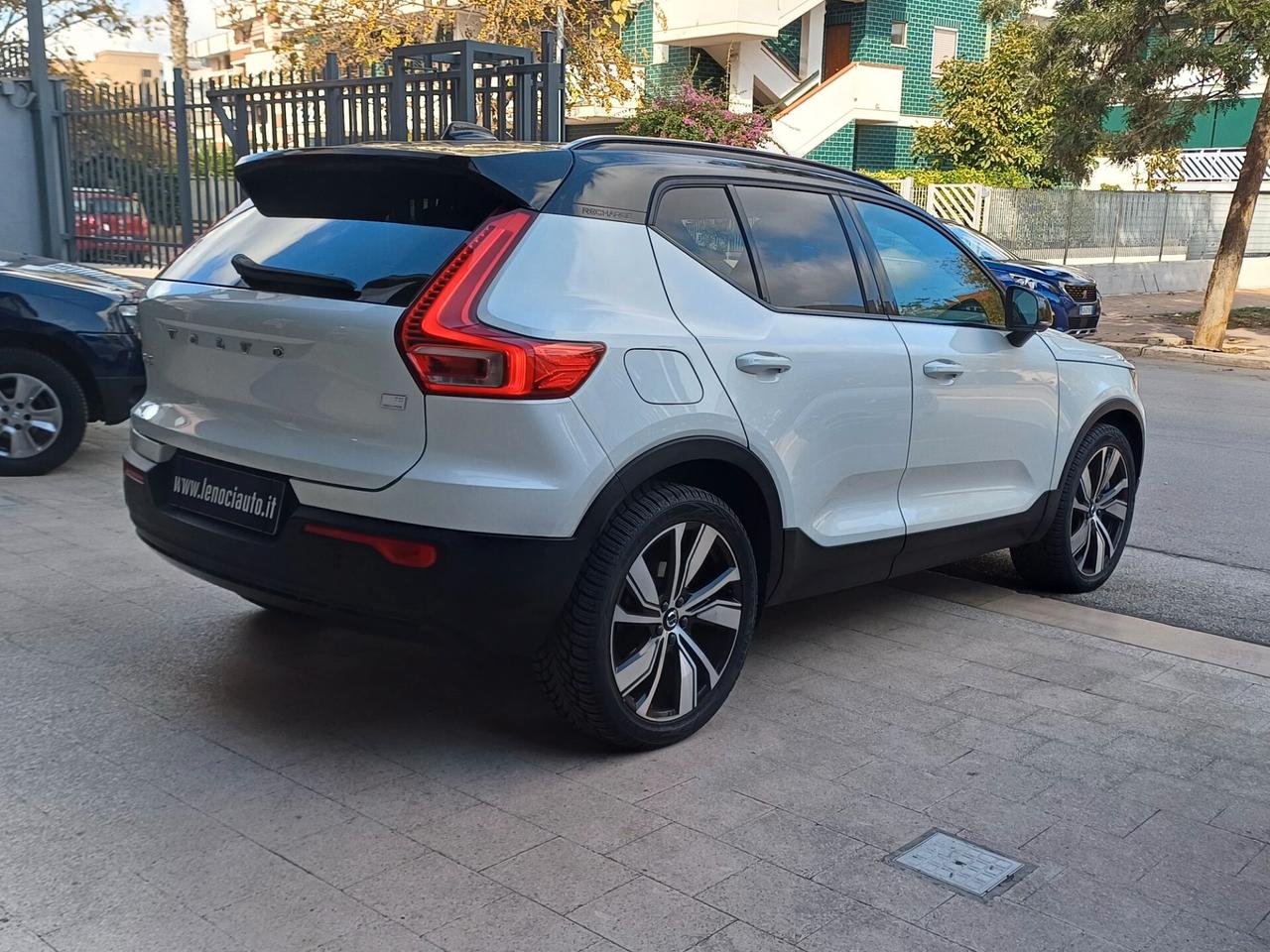 Volvo XC40 T5 Recharge Plug-in Hybrid R-design