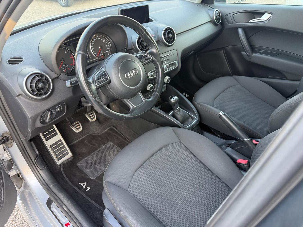 Audi A1 SPB 1.6 TDI 116 CV Metal plus