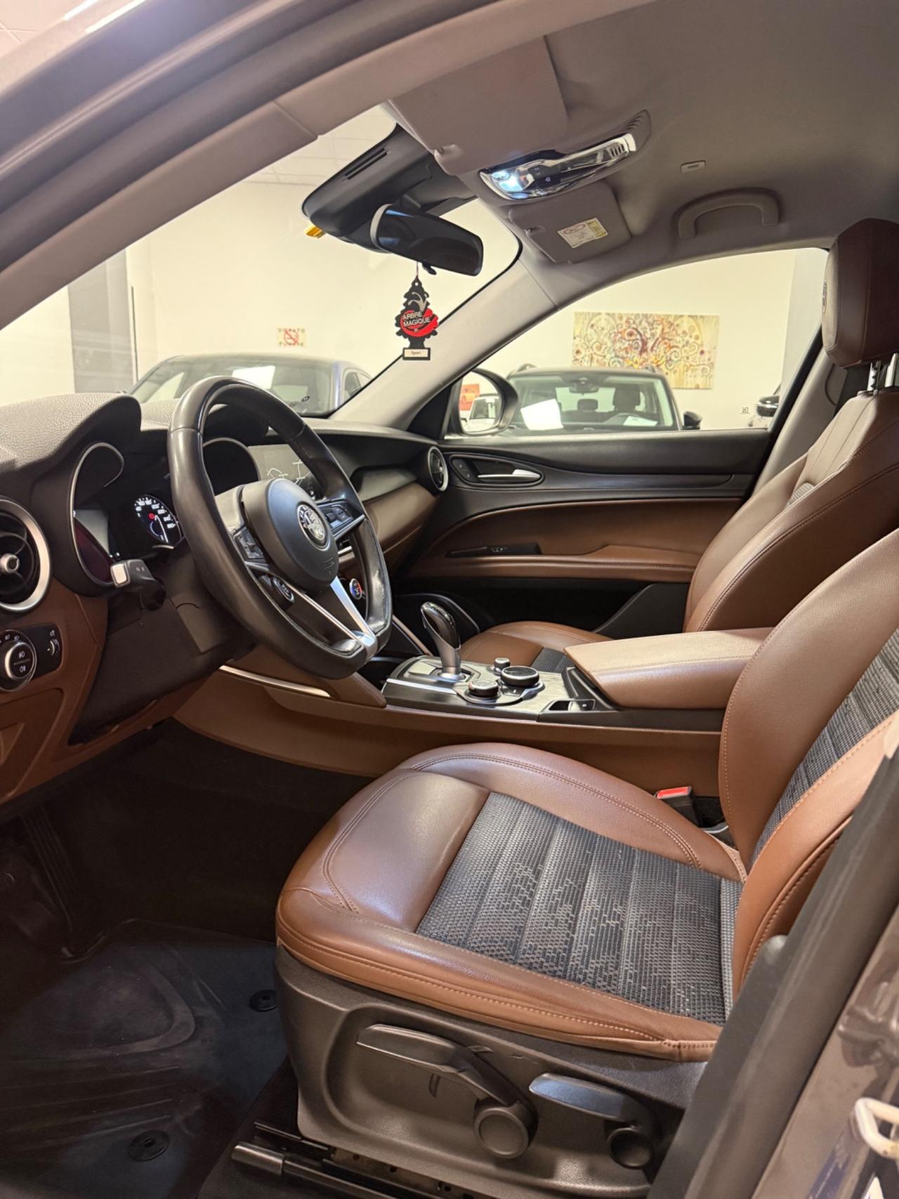 Alfa Romeo Stelvio 2.2 Turbodiesel 180 CV AT8 RWD Executive