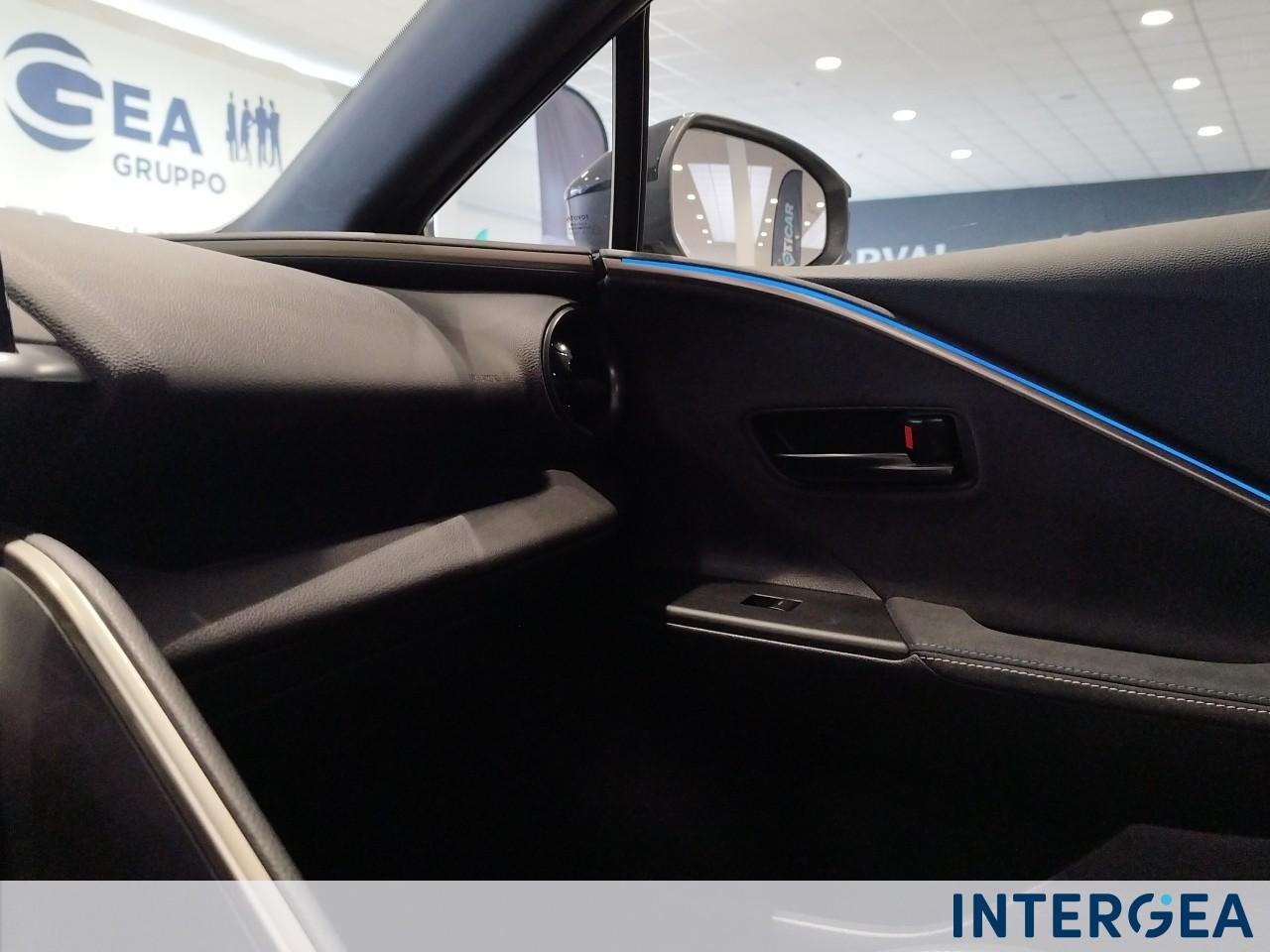 TOYOTA C-HR 1.8 hev Lounge fwd e-cvt