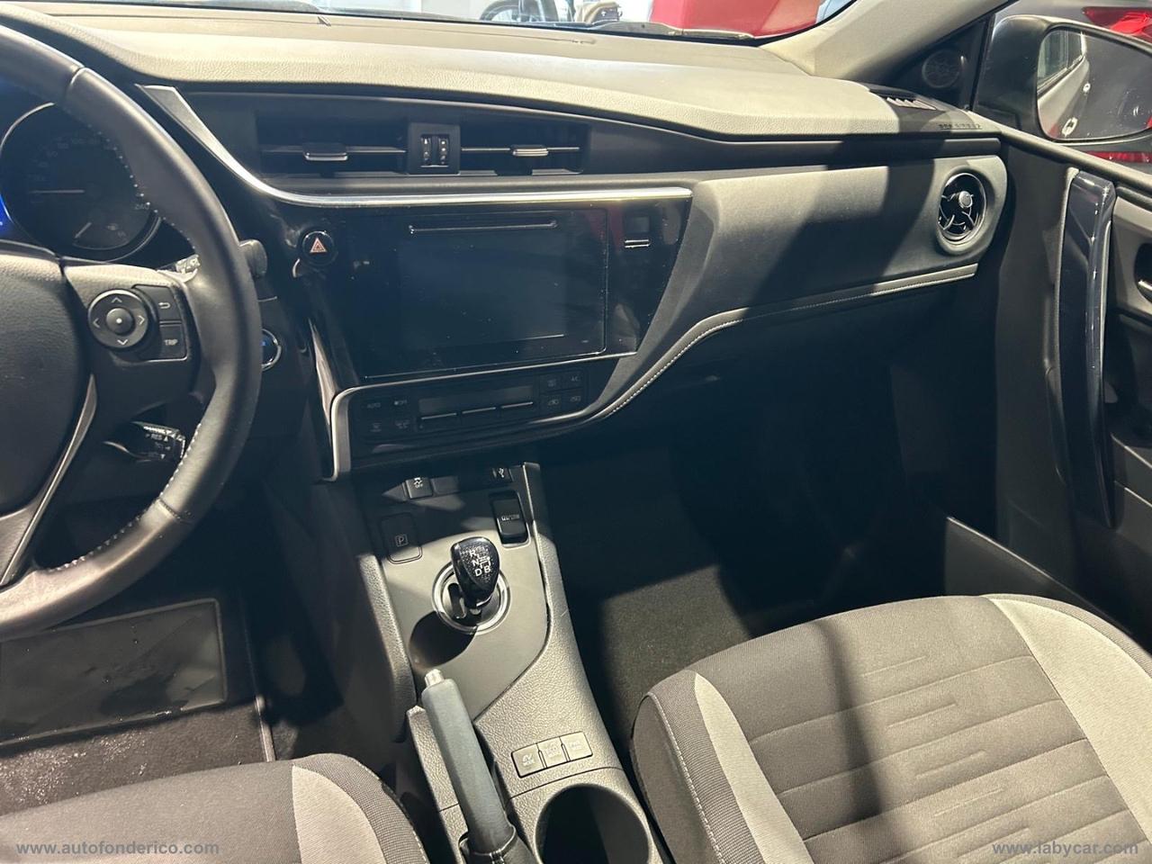 TOYOTA Auris 1.8 Hybrid Active