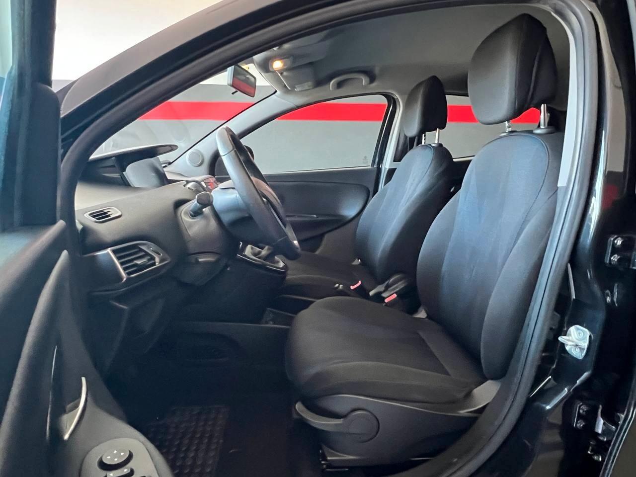 Lancia Ypsilon 1.2 69 CV 5 porte Mya