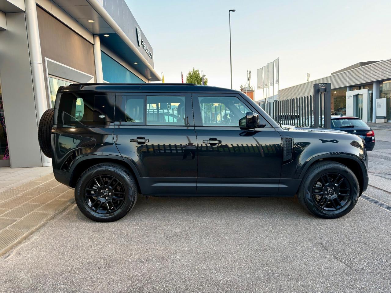 Land Rover Defender 110 3.0D I6 250 CV AWD Auto SE