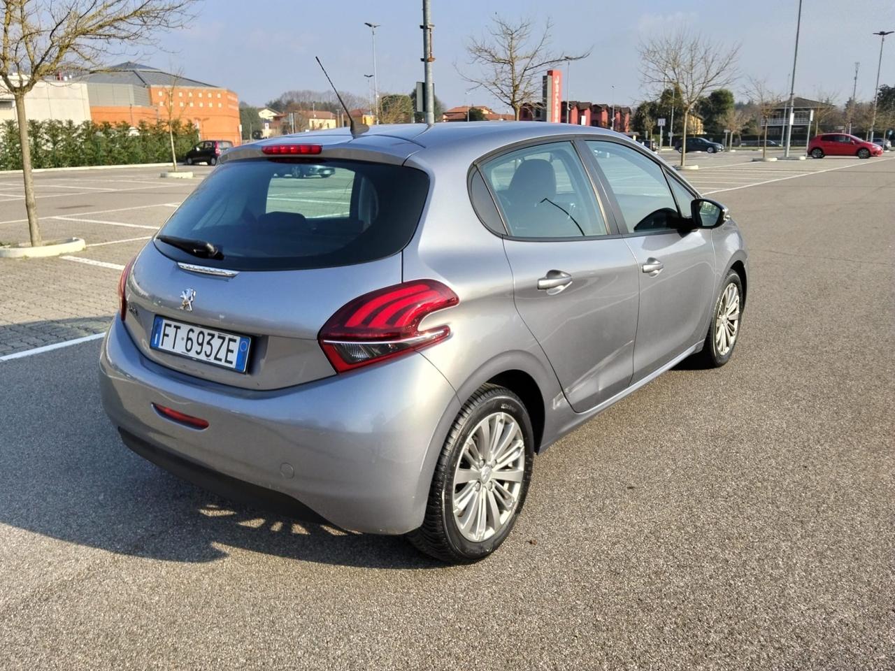 Peugeot 208 PureTech 82Cv 5P*Cerchi*Clima*Usb