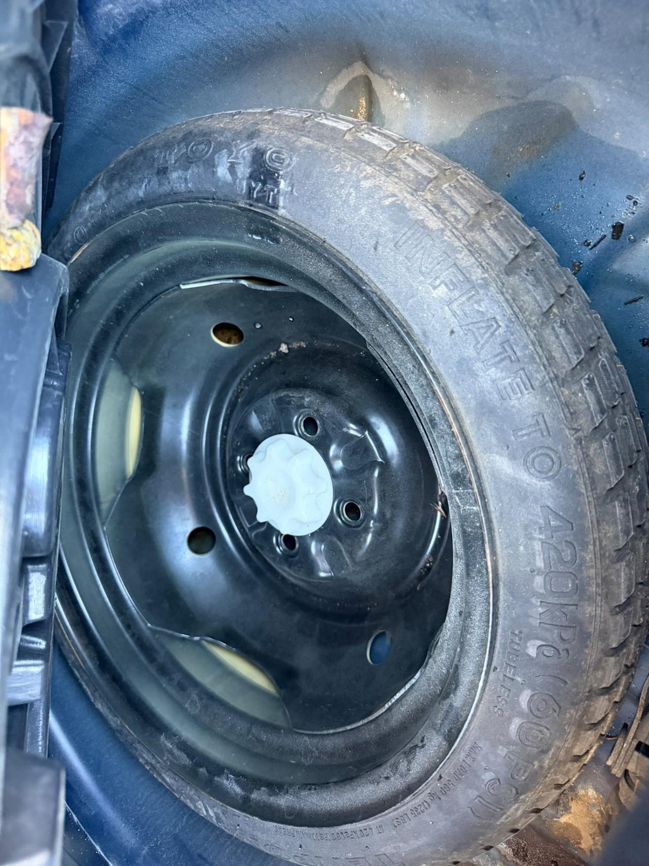 Toyota Yaris 1.3 Benzina-Gancio Traino-Neopatentati