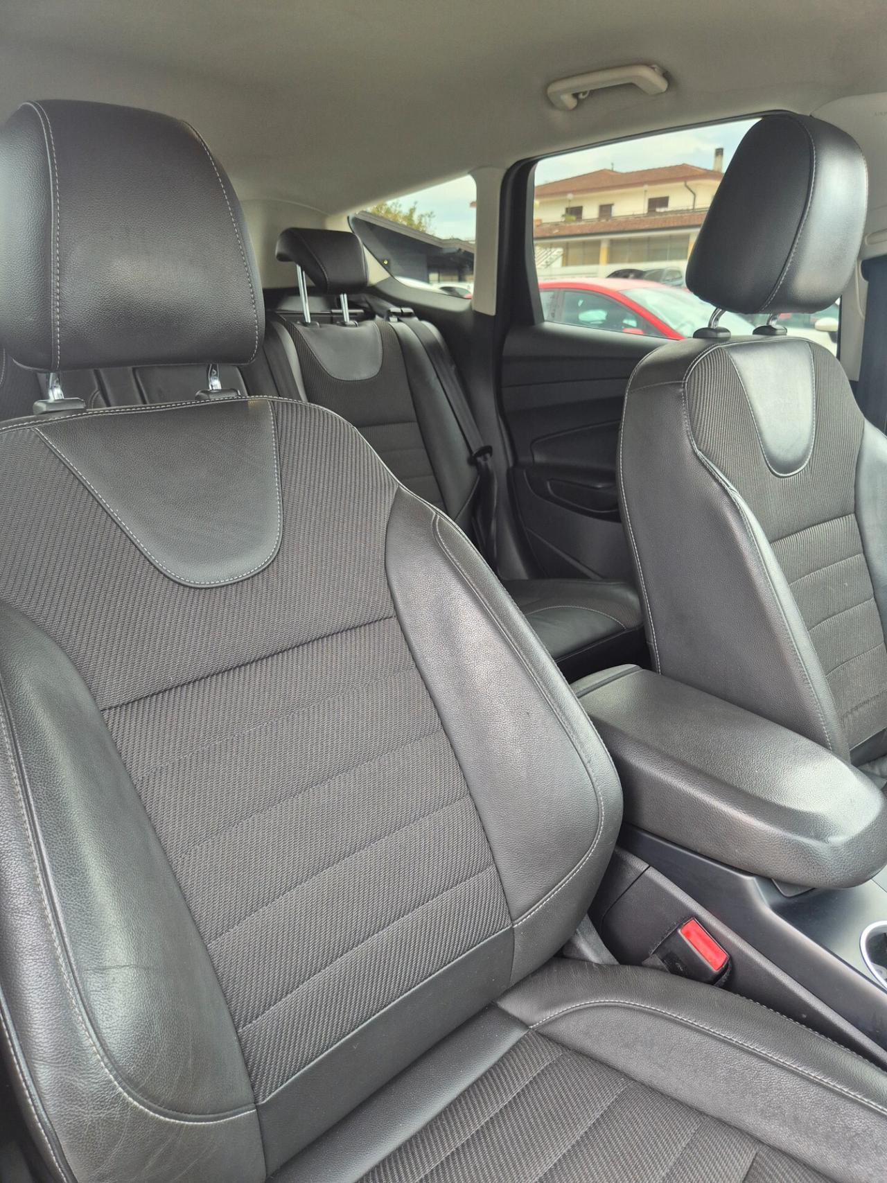 Ford Kuga 2.0 TDCI 150 CV S&S 4WD Titanium