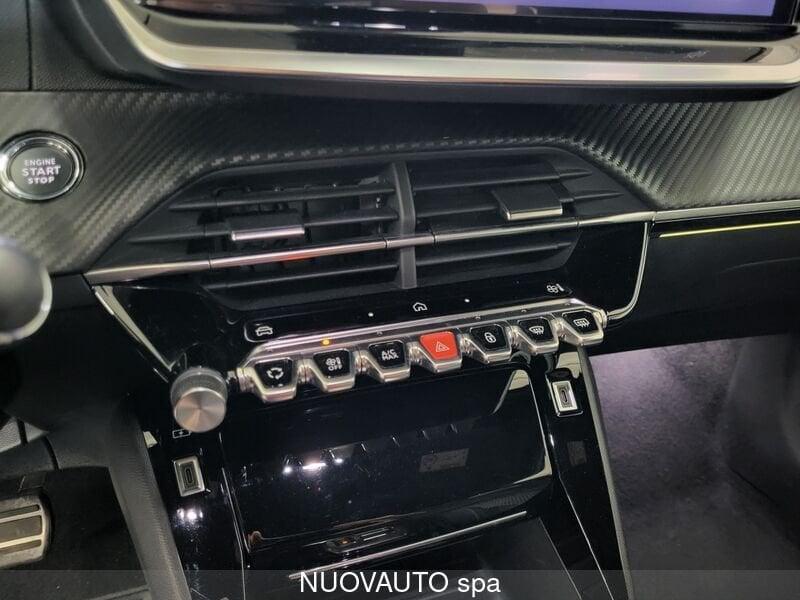 Peugeot 2008 PureTech 130 S&S EAT8 GT