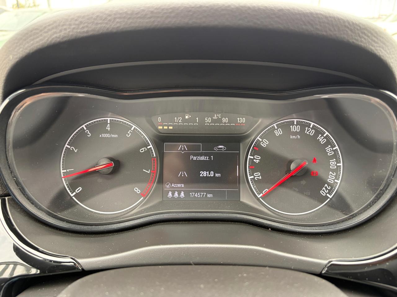 Opel Corsa 1.4 90CV GPL Tech 5 porte b-Color