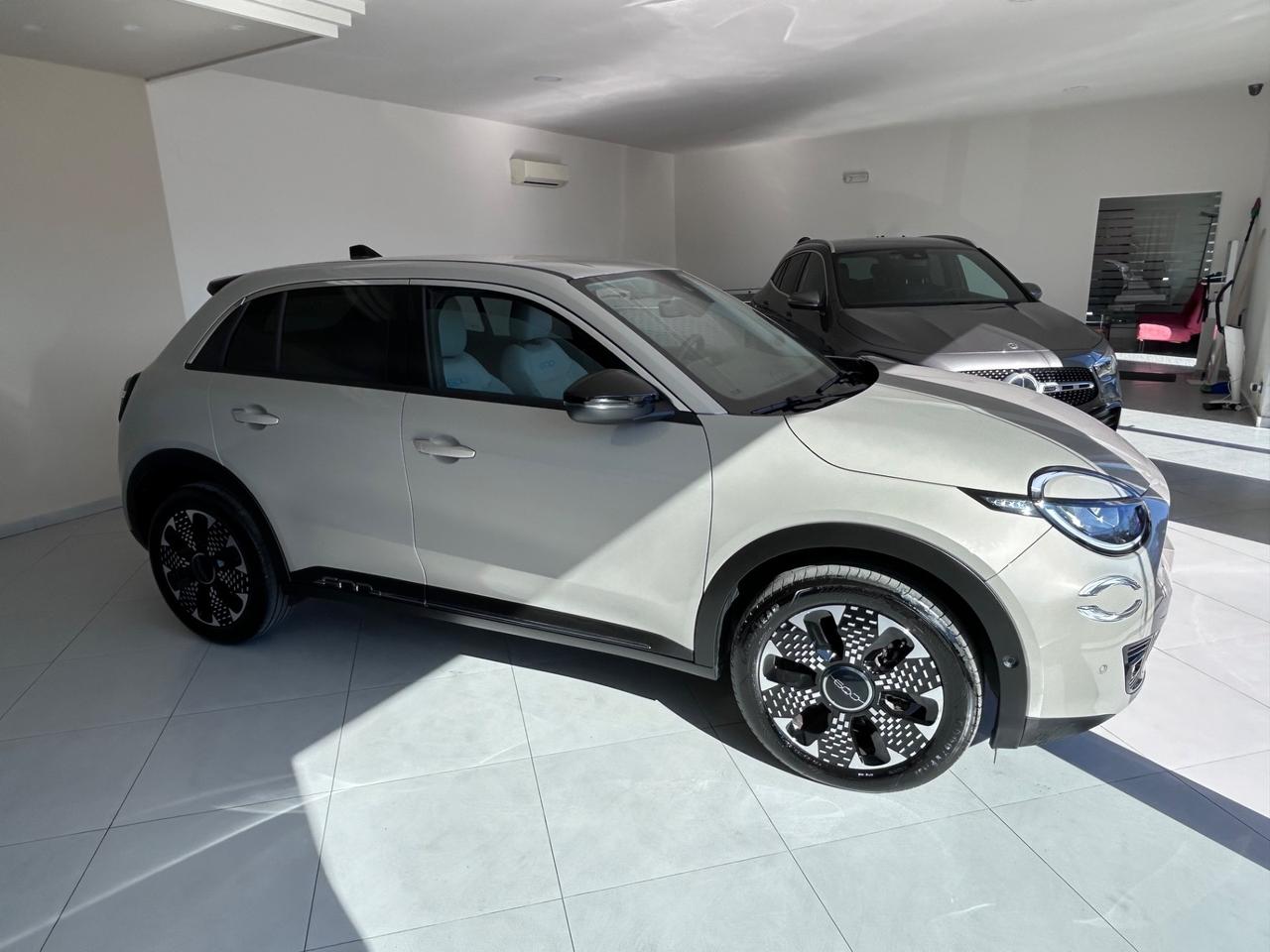 Fiat 600 Hybrid 110 CV DCT MHEV La Prima 2025