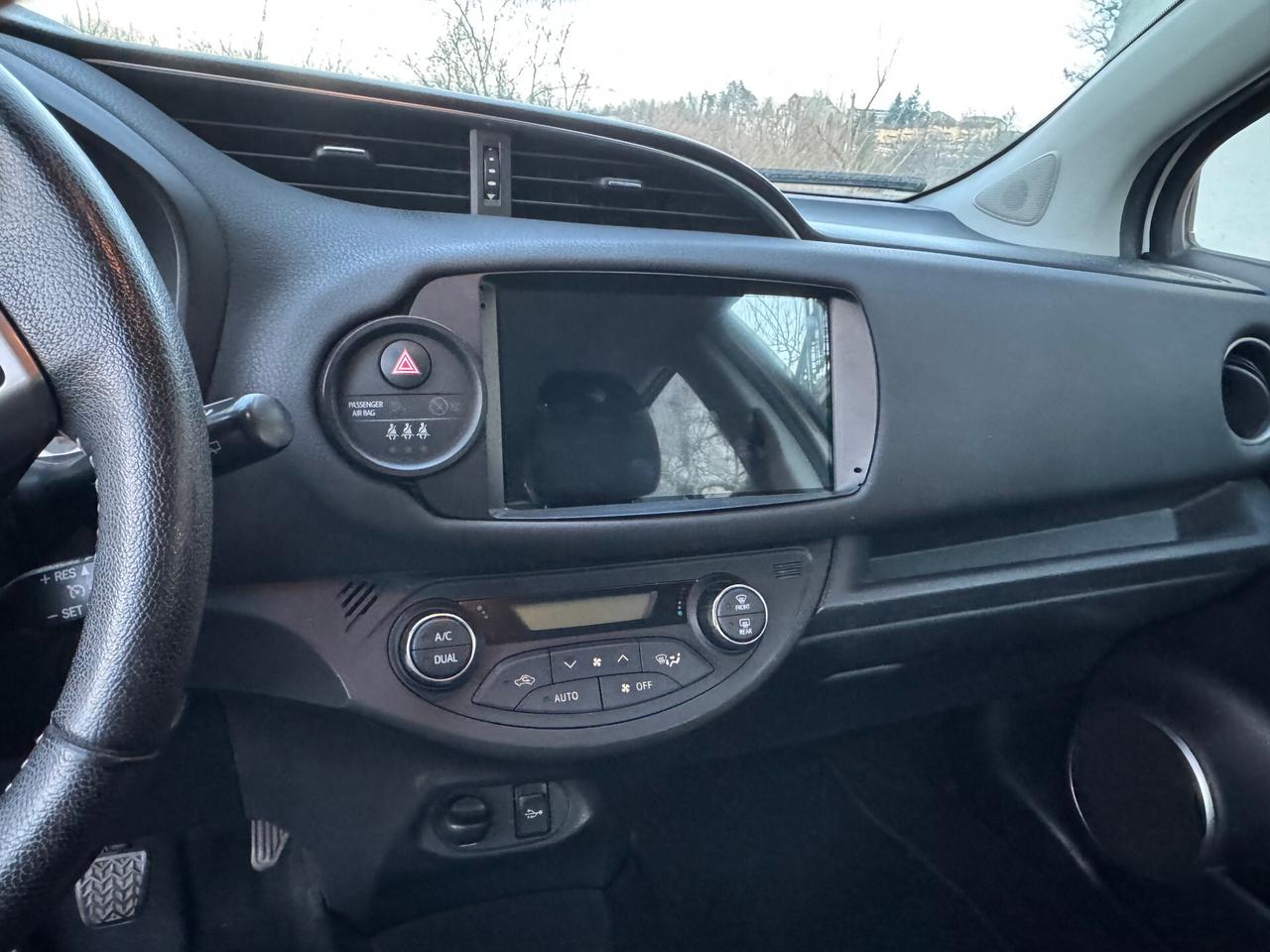 Toyota Yaris 1.4 D-4D 5 porte Lounge 05/2015