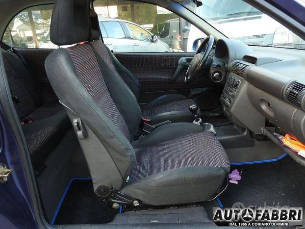 OPEL - Corsa - 1.4i 16V 3 porte Sport 1994