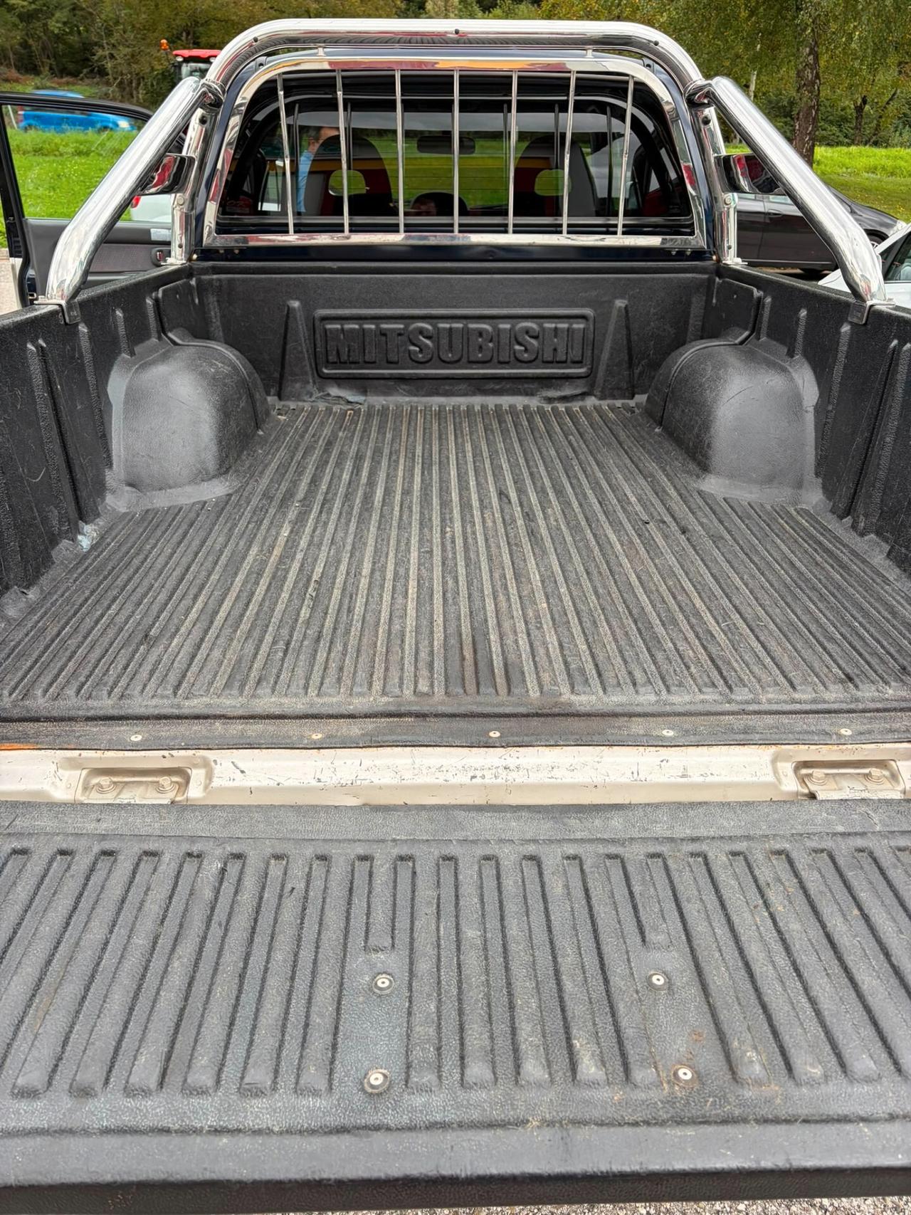 Mitsubishi L200 2.5 TD cat 4WD Club Cab Instyle