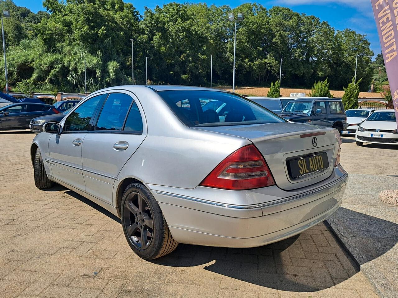 Mercedes-benz C 220 / 105KW / 143CV