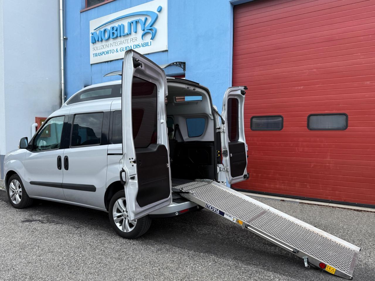 Opel Combo 1.6 allestito auto per disabili