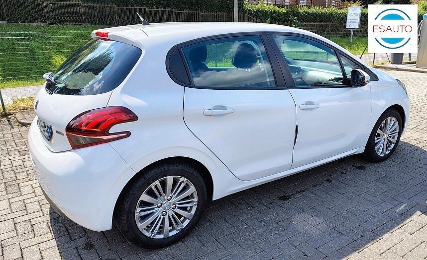 Peugeot 208 Allure 5 porte 1.2 benzina 82 cv euro 6b con garanzia