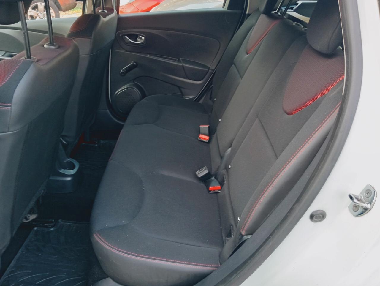 Renault Clio Sporter 1.5 dCi 8V 75CV Costume National