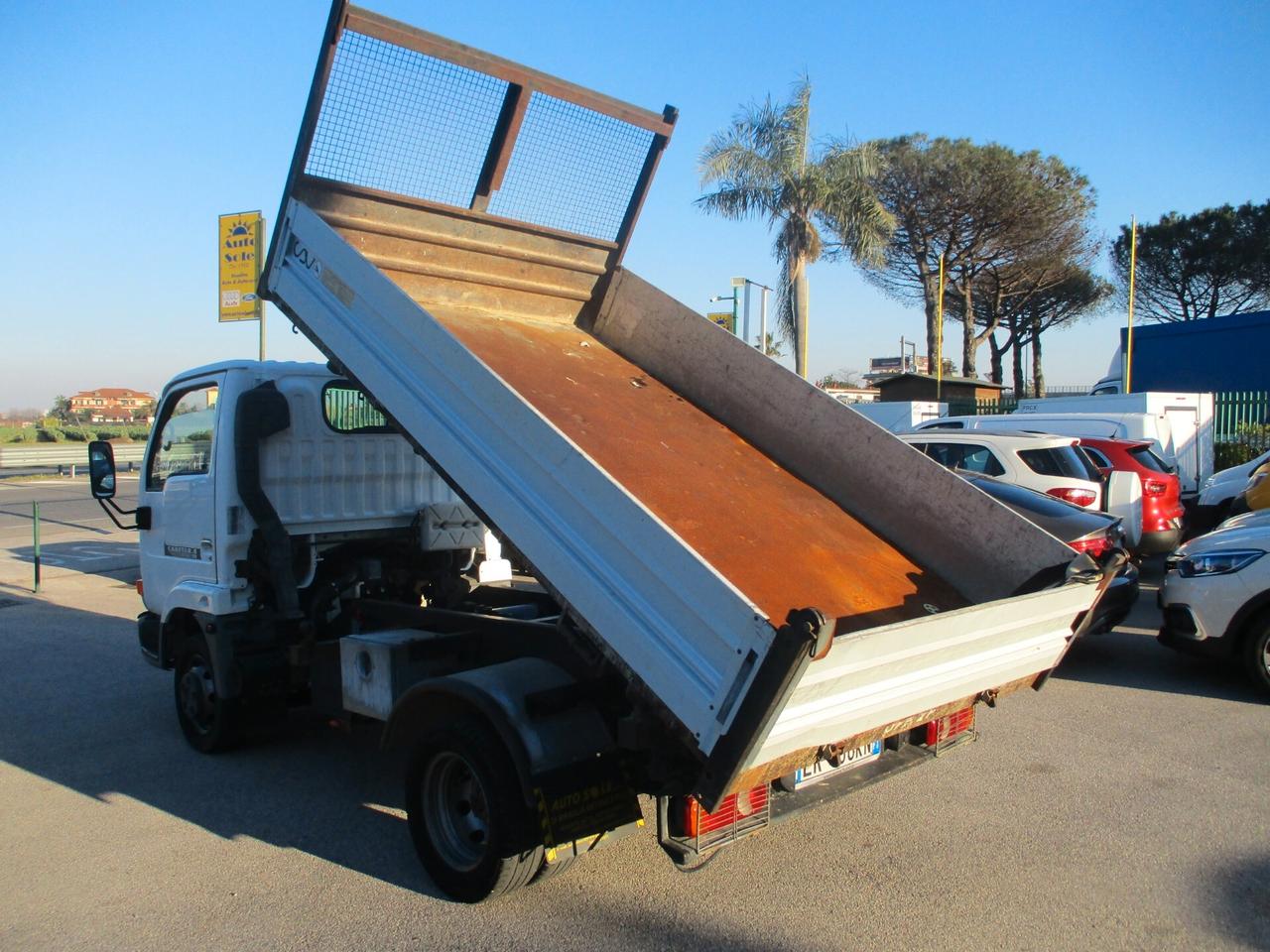 Nissan Cabstar 3000 110CV RIBALTABILE TRILATERALE