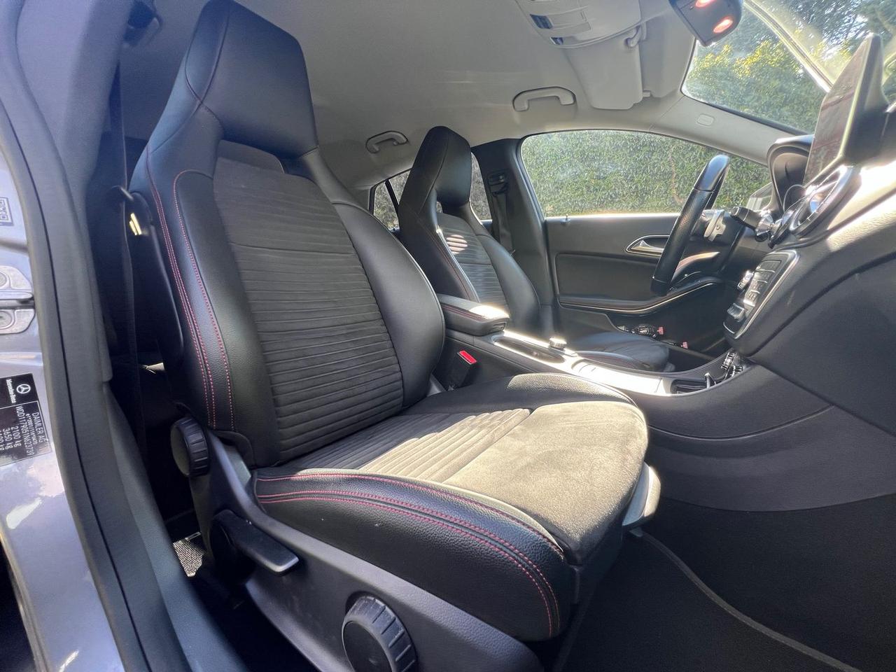 Mercedes-Benz CLA 220 Premium CLA 220 D #10563