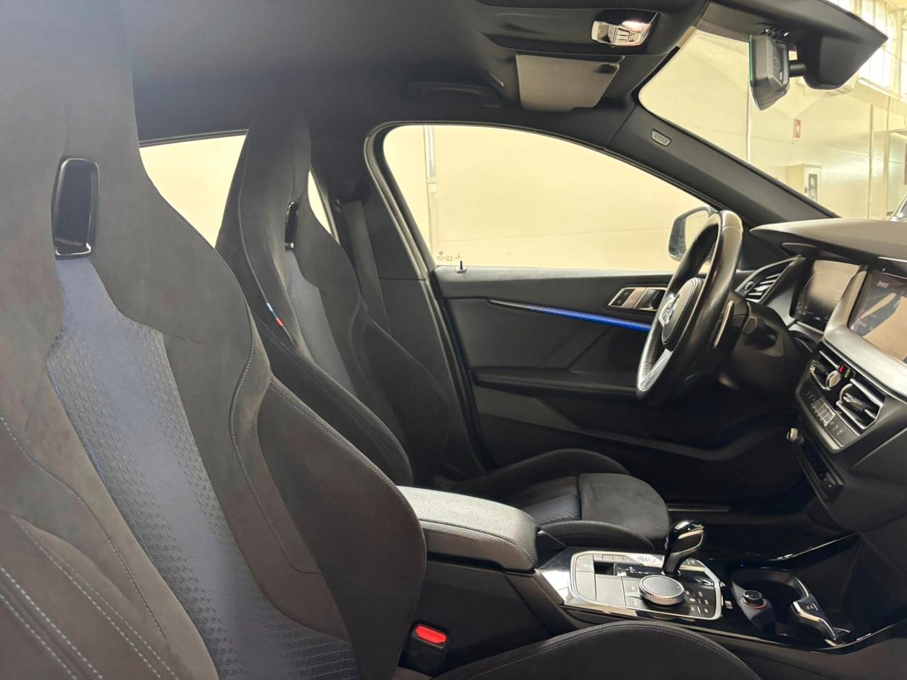 Bmw 118 118d 5p. Msport