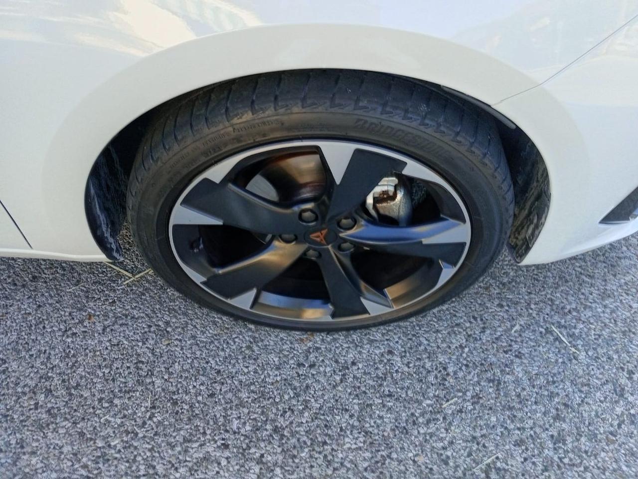 Cupra Leon Carbon 1.5 eTSI MHEV #5976