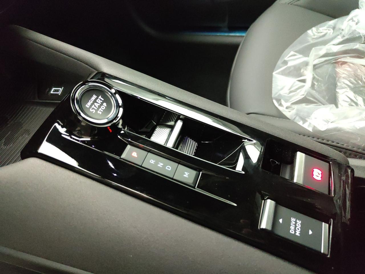 ALFA ROMEO Junior 1.2 HYBRID 145CV Q4