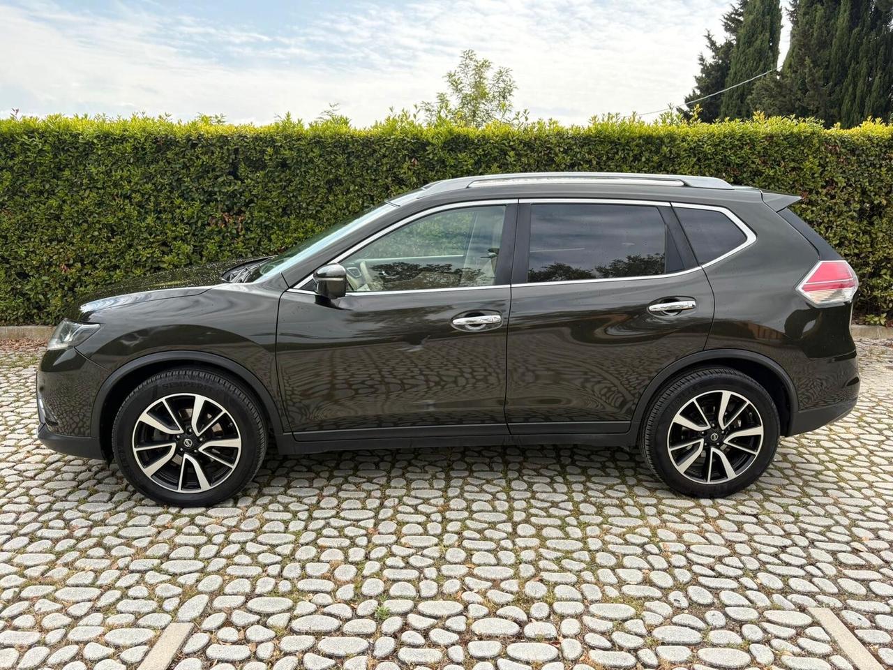 NISSAN X-Trail 1.6dCi 4WD Tekna 7 posti -12-2015