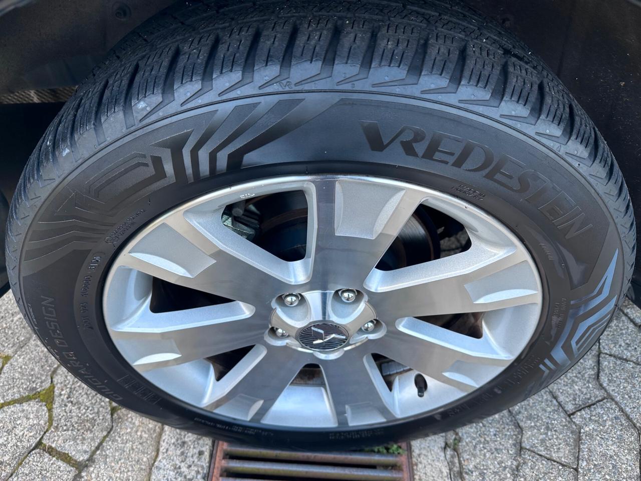 Mitsubishi Outlander 2.2 DI-D Instyle 7 p.ti DPF