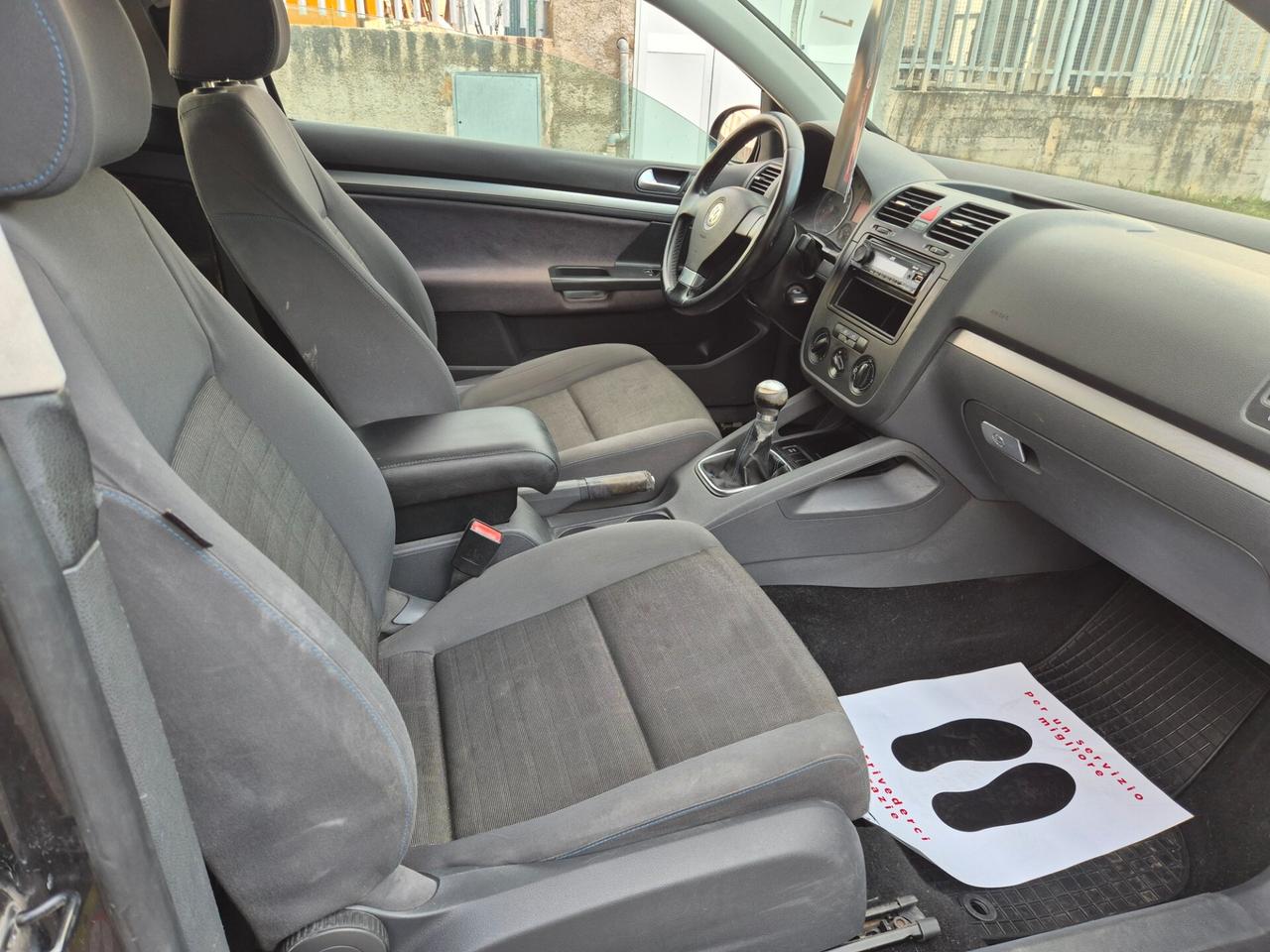 Volkswagen Golf 1.6 16V FSI 3p. Sportline