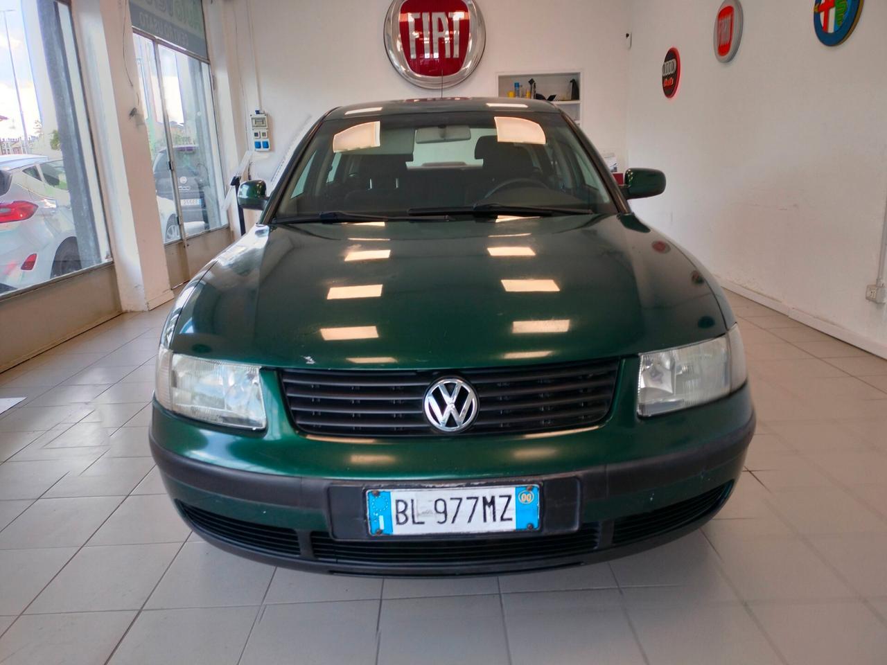 Volkswagen Passat 1.8 T 20V cat Highline