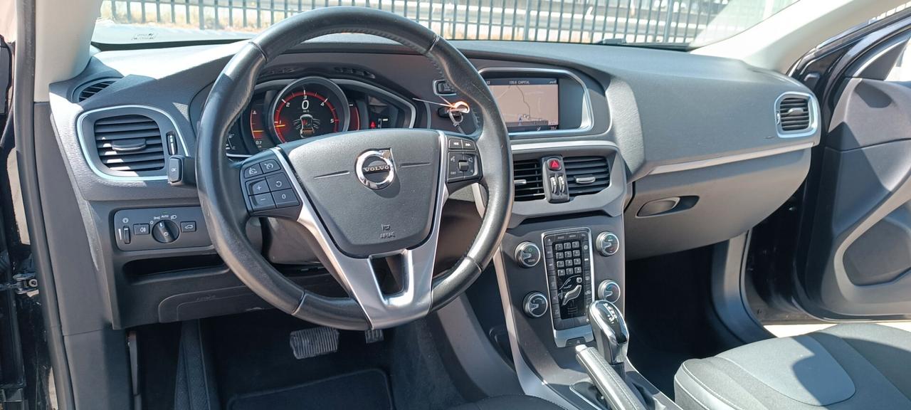 Volvo V40 D2 Geartronic Business Plus