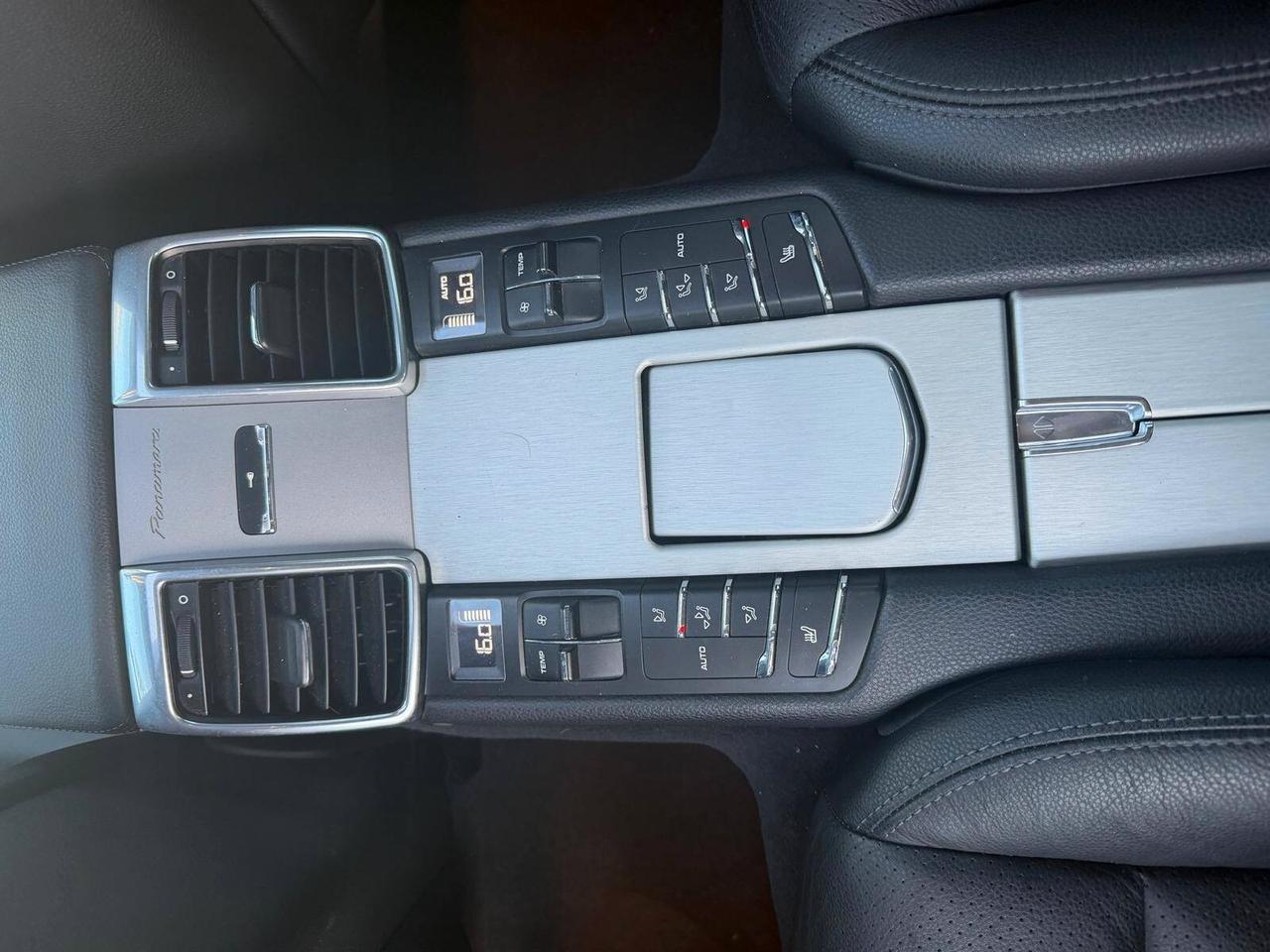 Porsche Panamera 4.8 4S PDK 2010